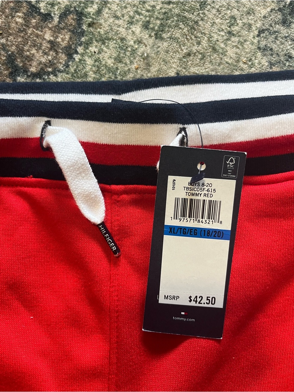 Tommy Hilfiger Boys Red Athletic Shorts Size XL (18/20) NEW WITH TAGS - Picture 3 of 5
